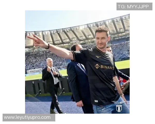 克洛泽谈拉齐奥现状称罗马表现出问题但依然迷人魅力不减