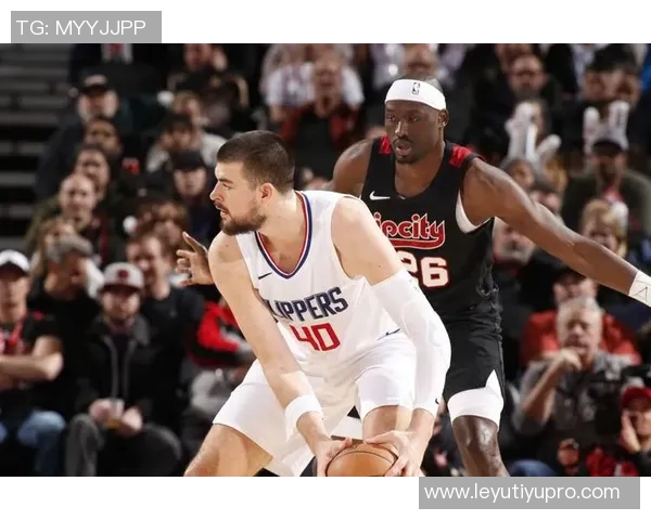 快船三巨头同场14分钟展现默契轻松净胜对手3分