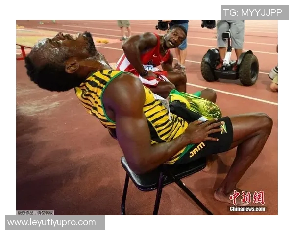 乖乖八村冲刺准备对决艾顿空中被拽后握手言和展现体育精神